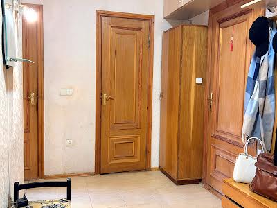 квартира за адресою Драгоманова вул., 17
