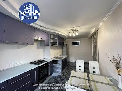 квартира за адресою Головна, 275б