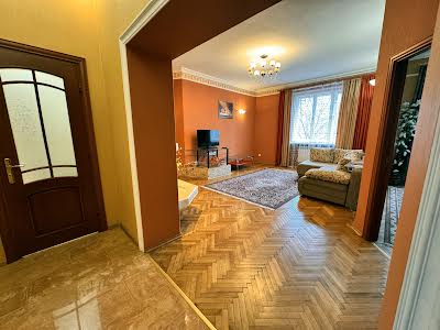 квартира за адресою Степана Бандери вул. (), 5