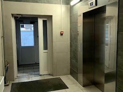 квартира за адресою Сергія Данченка вул., 34