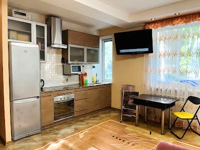 квартира за адресою Волинська вул., 8