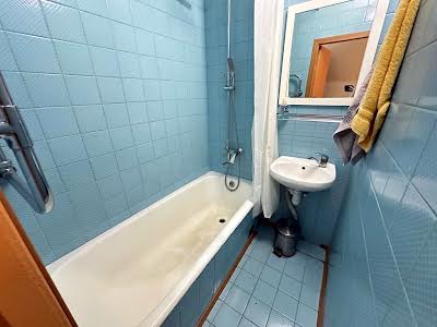 квартира по адресу Леси Украинки бульв., 15