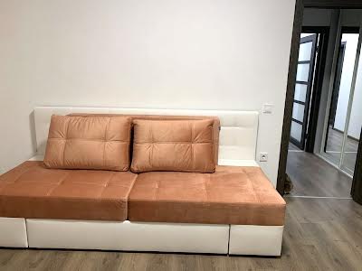 квартира за адресою Сім'ї Кульженків вул. (Петра Дегтяренка), 37