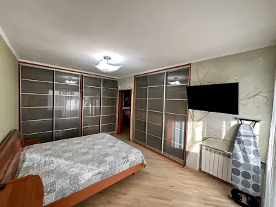квартира за адресою Василя Тютюнника вул. (Анрі Барбюса), 56