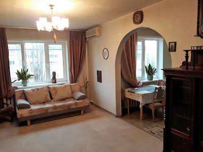 квартира за адресою Пантелеймона Куліша вул. (Челябінська), 5б