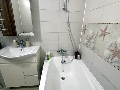 квартира за адресою Григорія Ващенка вул., 3