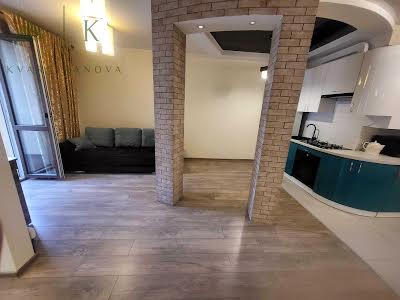 квартира за адресою Голубовича С., 37