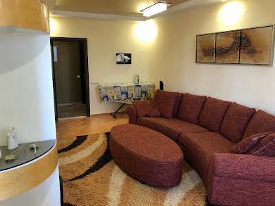квартира за адресою Польова вул., 73