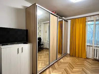 квартира по адресу Героев Днепра ул., 19