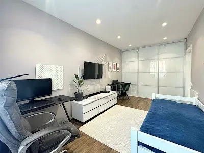 квартира за адресою Боголюбова вул., 44
