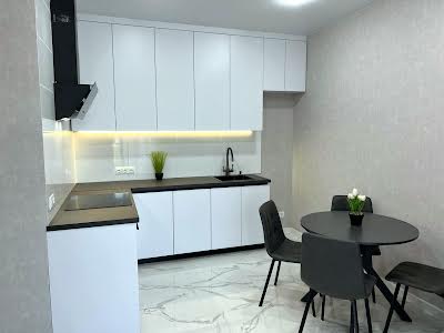 квартира за адресою Краснова вул., 3
