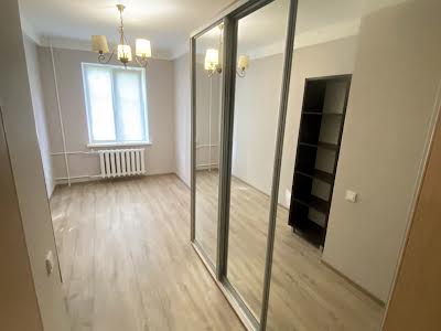 квартира за адресою Вінстона Черчилля вул. (Червоноткацька), 22-Б
