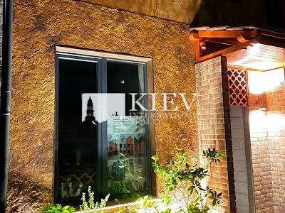 будинок за адресою Леоніда Каденюка вул.