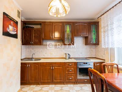квартира за адресою Феодосійський пров., 14А