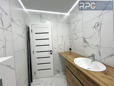 квартира за адресою Машинобудівників вул., 16