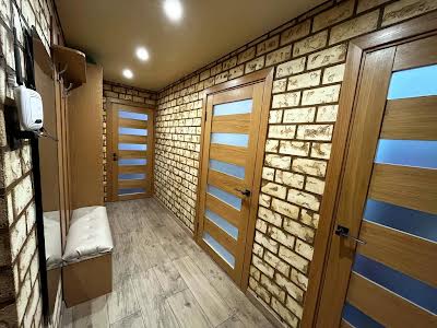 квартира по адресу Будівельників, 28