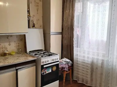 квартира за адресою Ореста Левицького вул. (Академіка Курчатова), 21