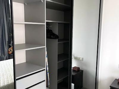 квартира за адресою Причальна вул., 14
