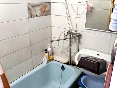 квартира по адресу Строителей ул., 19