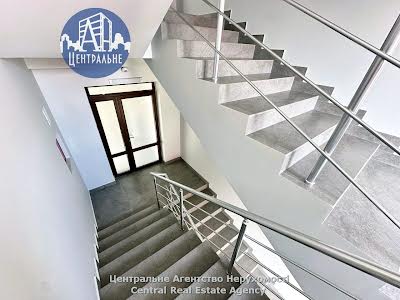 комерційна за адресою Ярослава Мудрого вул. (Моріса Тореза), 64б