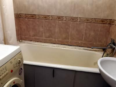 квартира по адресу Ревуцького, 18