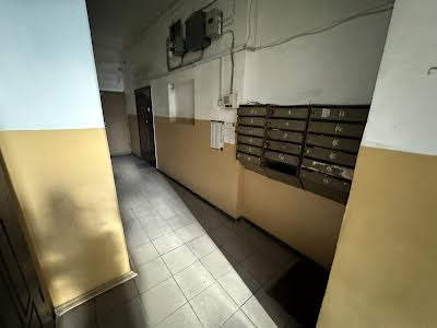 комерційна за адресою Тараса Шевченка бульв., 46-А