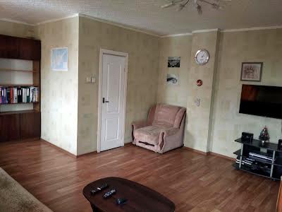 квартира за адресою Михайла Стельмаха вул., 6