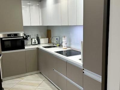 квартира за адресою Андрія Верхогляда вул. (Михайла Драгомирова), 2-А