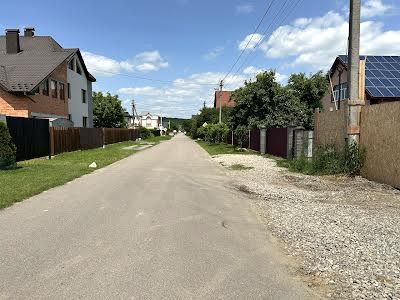 будинок за адресою Героїв УПА вул.