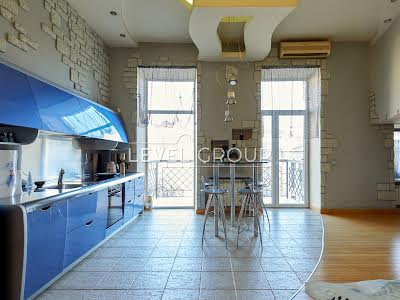 квартира за адресою Музейний пров., 8б