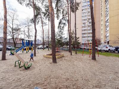 квартира за адресою Дарницький бульв., 10а