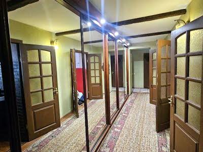 квартира за адресою Драгоманова вул., 44-А