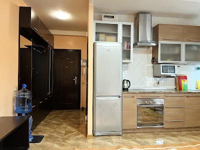 квартира за адресою Волинська вул., 8