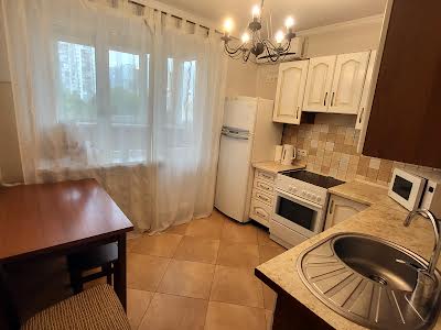 квартира за адресою Патріарха Мстислава Скрипника вул., 11