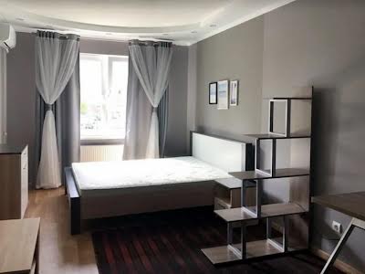 квартира за адресою Михайла Максимовича вул. (Онуфрія Трутенка), 7А