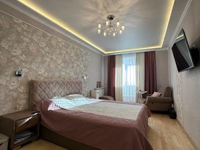 квартира за адресою Патріарха Мстислава Скрипника вул., 48-А