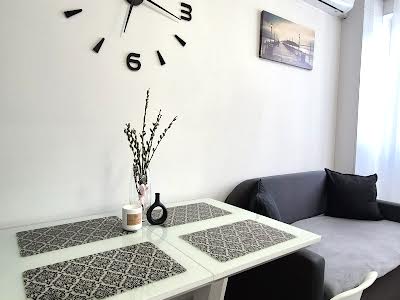 квартира за адресою Катерини Білокур, 1а