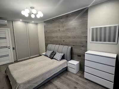 квартира за адресою Європейського Союзу просп. (Правди), 49