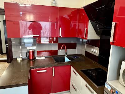 квартира за адресою Середня вул., 24 к3