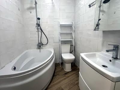 квартира по адресу Академика Амосова ул., 63