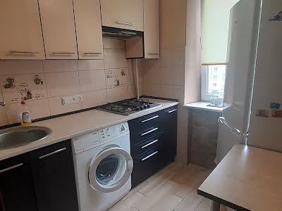 квартира за адресою Плугова вул., 12