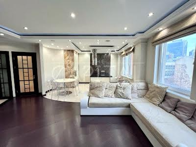 квартира за адресою Шота Руставелі вул., 44