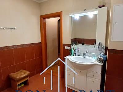квартира по адресу Анны Ахматовой ул., 43
