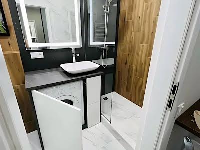 квартира за адресою Перлинна вул., 8