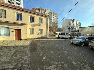 комерційна за адресою Подільська вул., 54/1