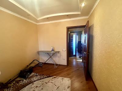 квартира за адресою Євгена Патона вул., 2