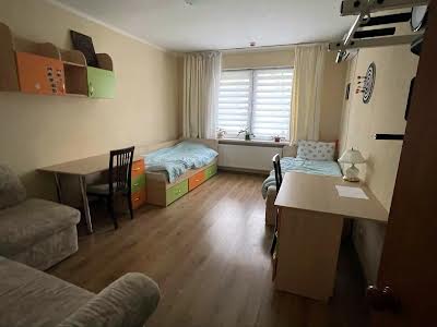 квартира за адресою Урлівська вул., 24