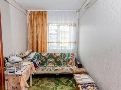 дом по адресу Центральна, 1