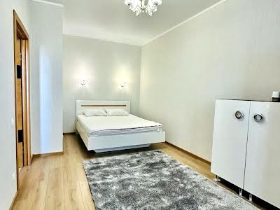 квартира за адресою Михайлівська вул., 8