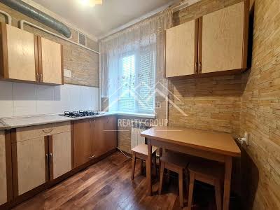 квартира за адресою Тесленка вул., 8